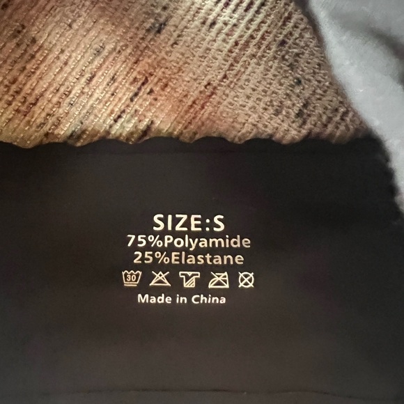 Black Scalloped Edge Bralette - Picture 3 of 3